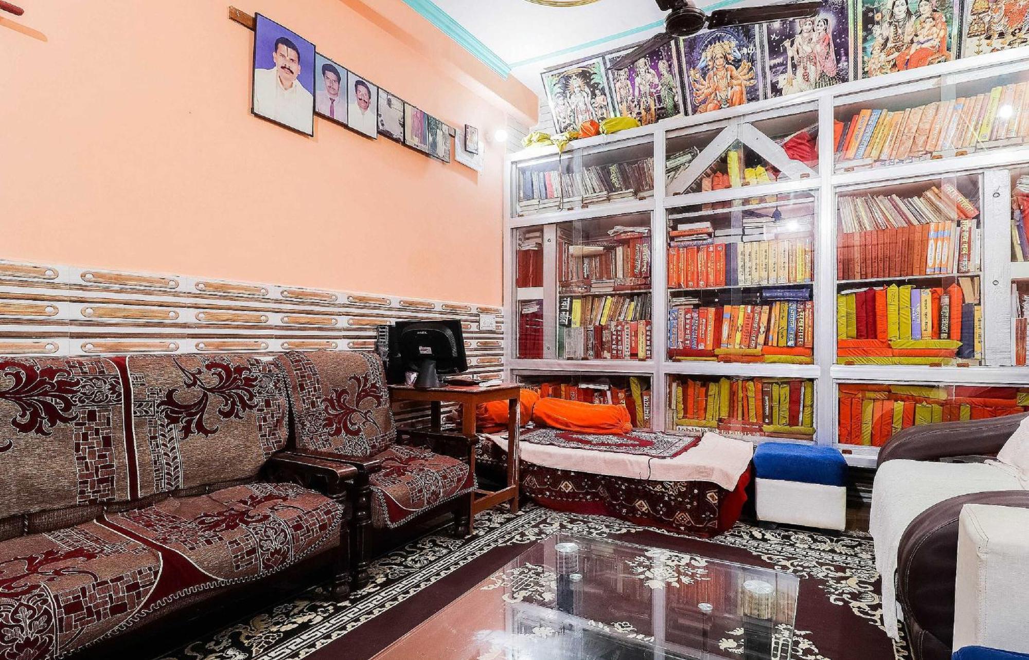 Hotel O Jyotish House Ayodhya Exterior foto